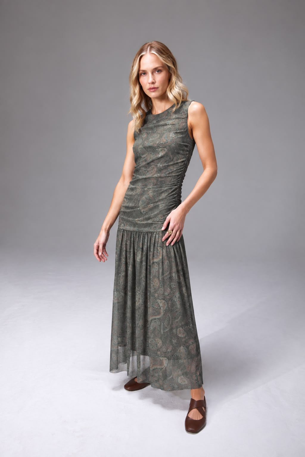 Vestido Tulê Regata Soraya